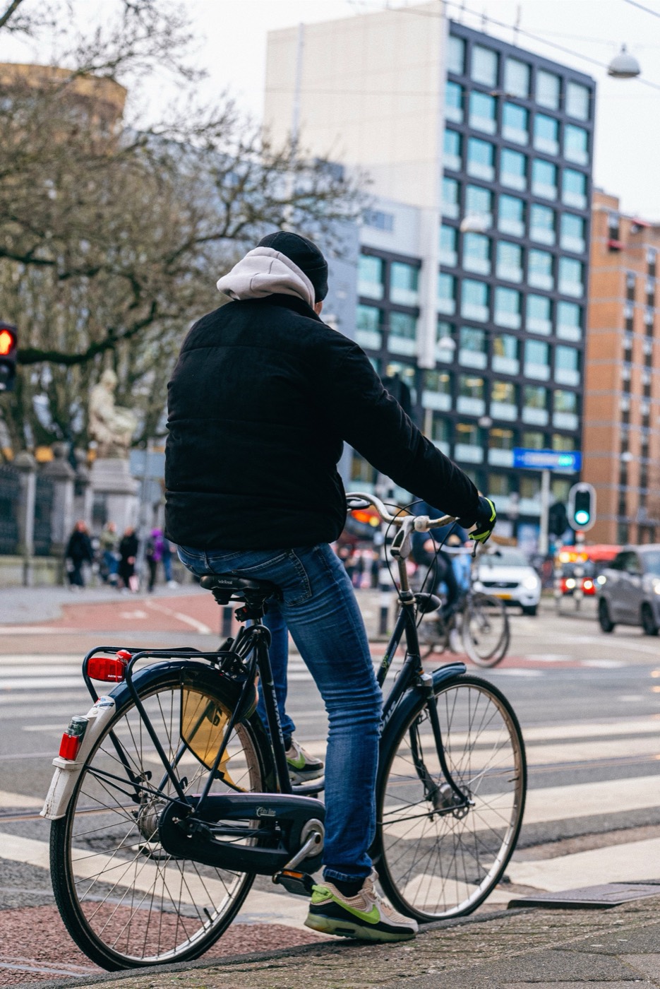 Cyclist in the city