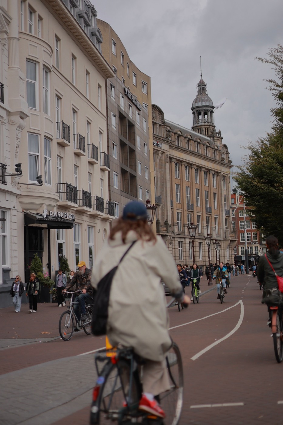 Cyclist in the city